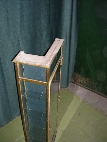 Corner display case