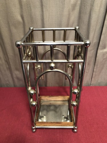 1900 umbrella stand.