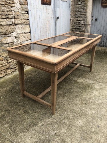 Old large shop display cabinet.(reserved)