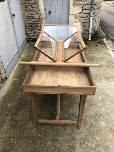 Old large shop display cabinet.(reserved)
