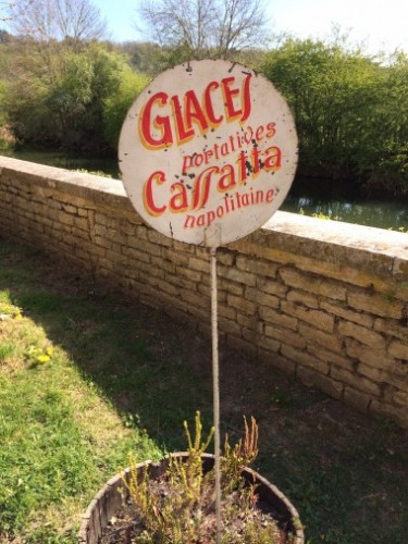 Vintage beach sign