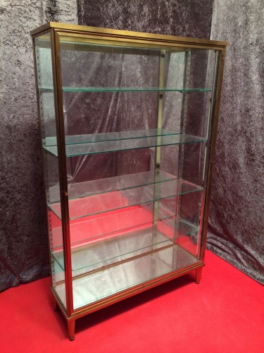 Vintage stand display case