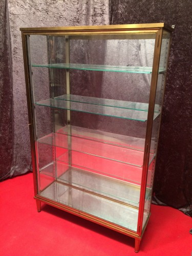 Vintage stand display case