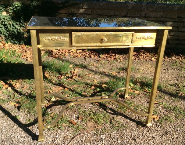 Vintage display table