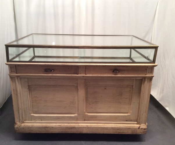 Vintage shop counter display cabinet.