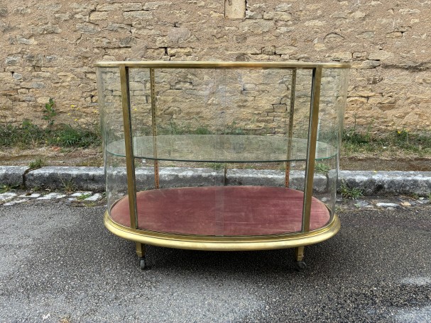 Former central display case, shop counter.