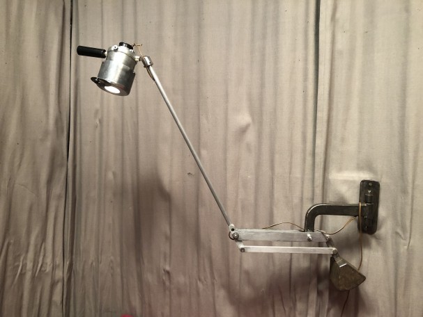 Industrial wall lamp.