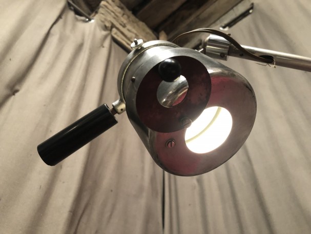 Industrial wall lamp.