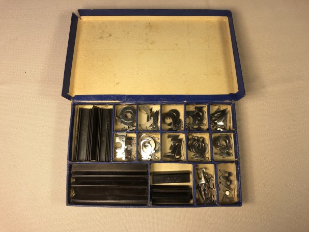Old Siegel display figures.