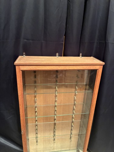 Former display case for a pipe collector.Tobacconist's