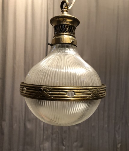 Vintage small suspension lamp.