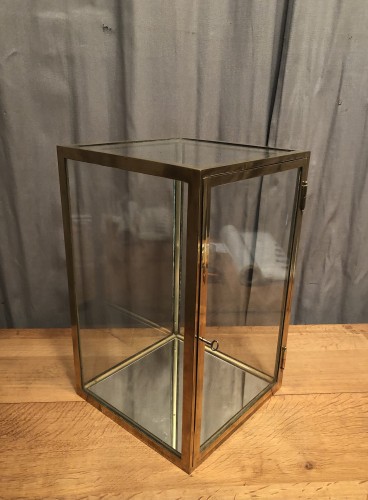 Former display case.