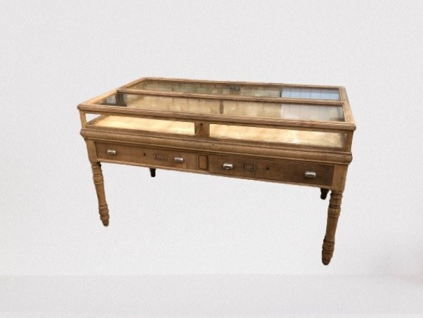 Old shop showcase table. (sold LD)