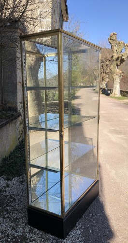 Old store, hotel, display cabinet.