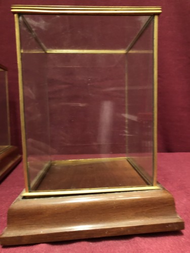 Pair of small showcases.