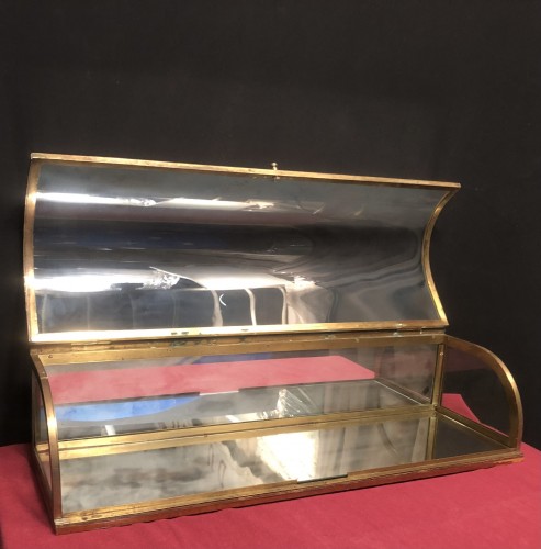 Old small store counter showcase.