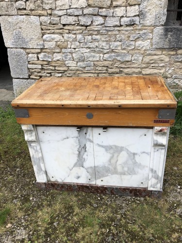 Set of old butcher's furniture.