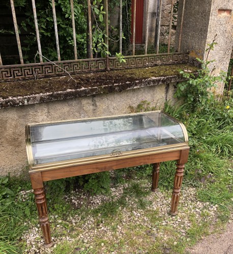 Old store display case. (Sold Le C)