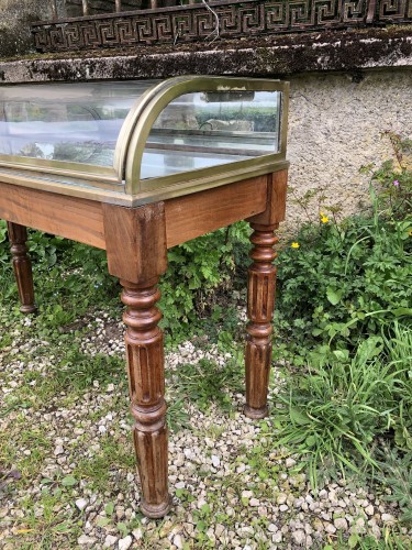 Old store display case. (Sold Le C)
