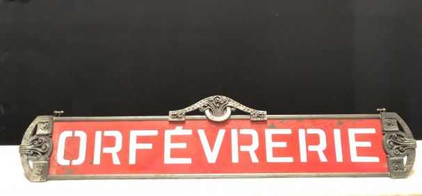 Old goldsmith shop sign. Siegel.