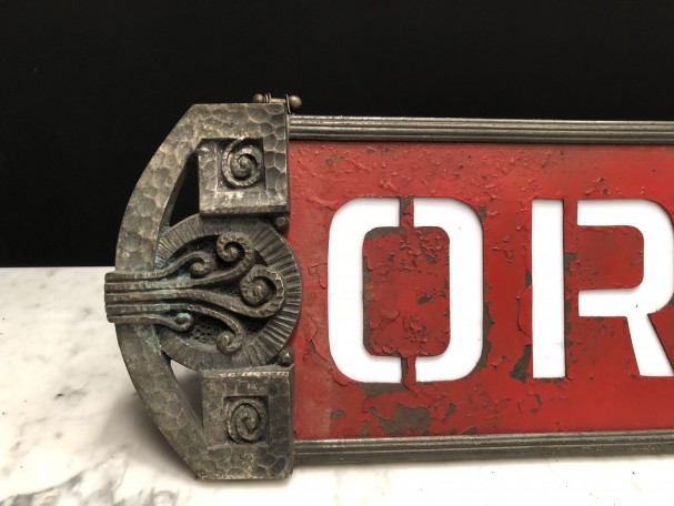Old goldsmith shop sign. Siegel.