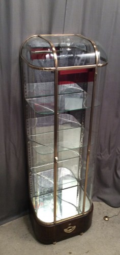 Vintage luxurious vitrine