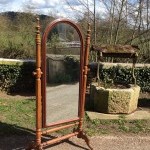 Boutique stand miroir